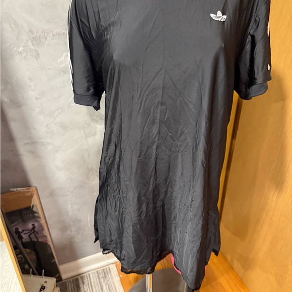 Adidas Men's Black Short Sleeve Tee - Picture 1 of 3